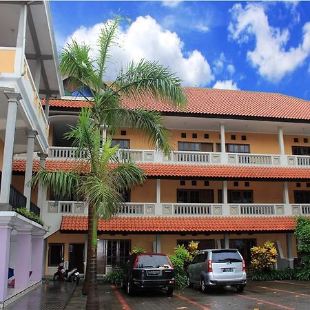 Baru Dua Beach Hotel Banyuwangi  Buitenkant foto