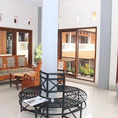 Baru Dua Beach Hotel Banyuwangi  Buitenkant foto