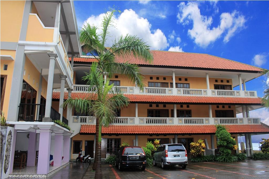 Baru Dua Beach Hotel Banyuwangi  Buitenkant foto