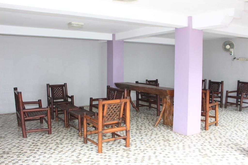 Baru Dua Beach Hotel Banyuwangi  Buitenkant foto