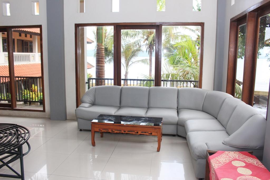 Baru Dua Beach Hotel Banyuwangi  Buitenkant foto